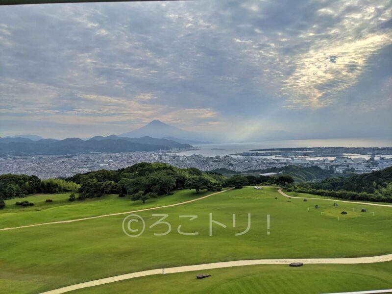 日本平ホテル　朝　富士山